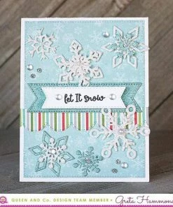 Queen & Co Holiday Foundations Dies