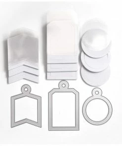 Queen & Co Shaped Shaker Tags